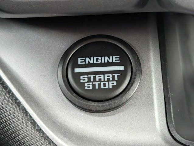 Used 2022 White Ford Outer Banks image 27