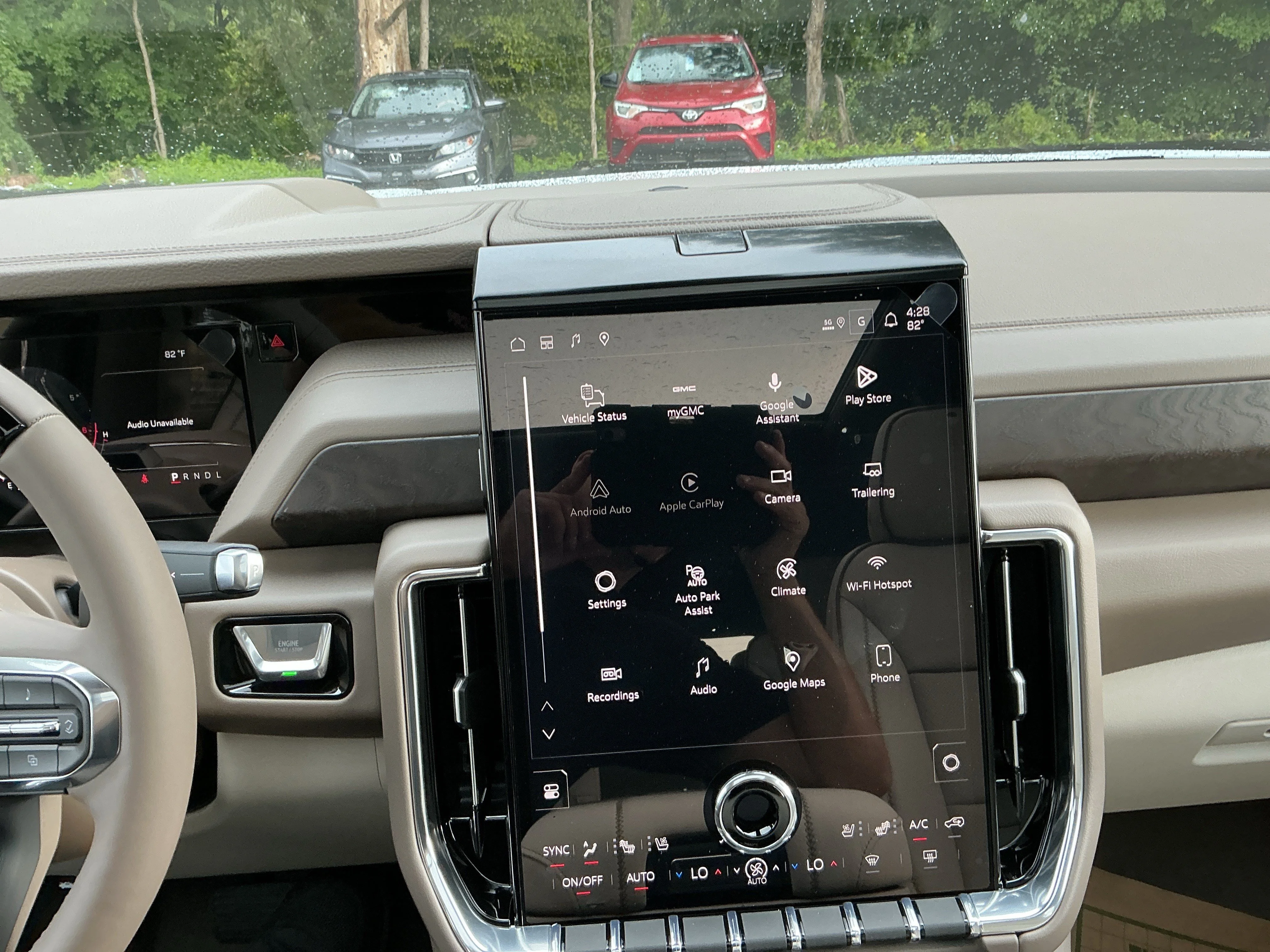 2026 GMC Yukon XL Denali - Photo 19