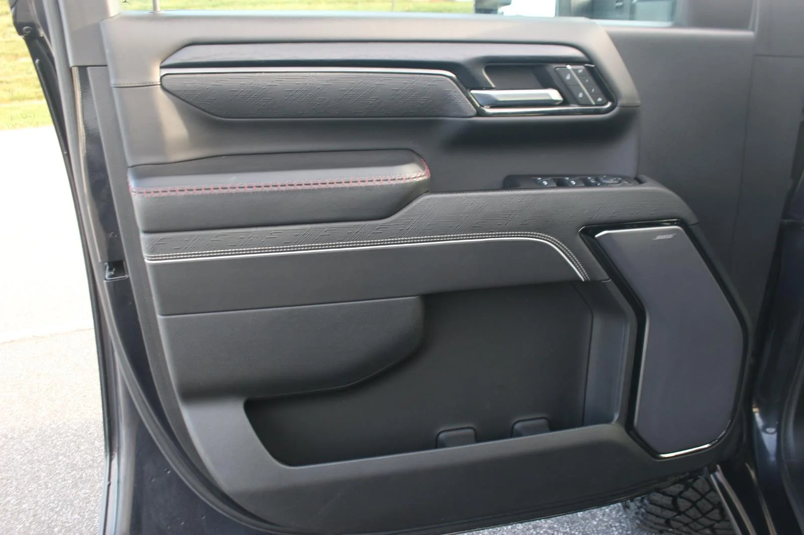 Used 2024 Titanium Rush Metallic GMC AT4X image 13