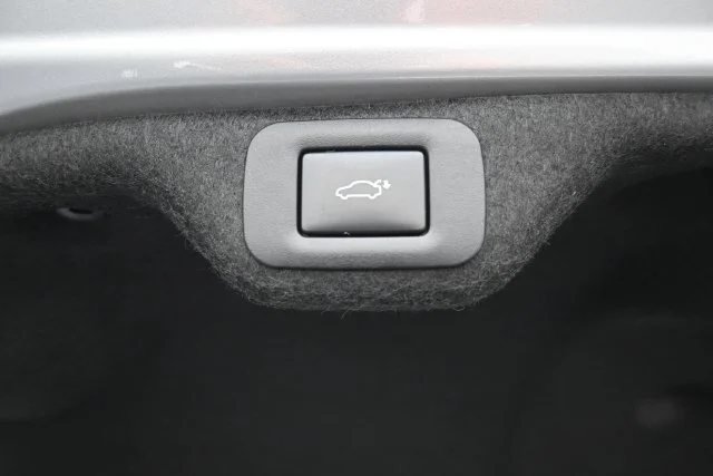 Used 2024 Iridium Lexus ES 350 F SPORT Handling image 24