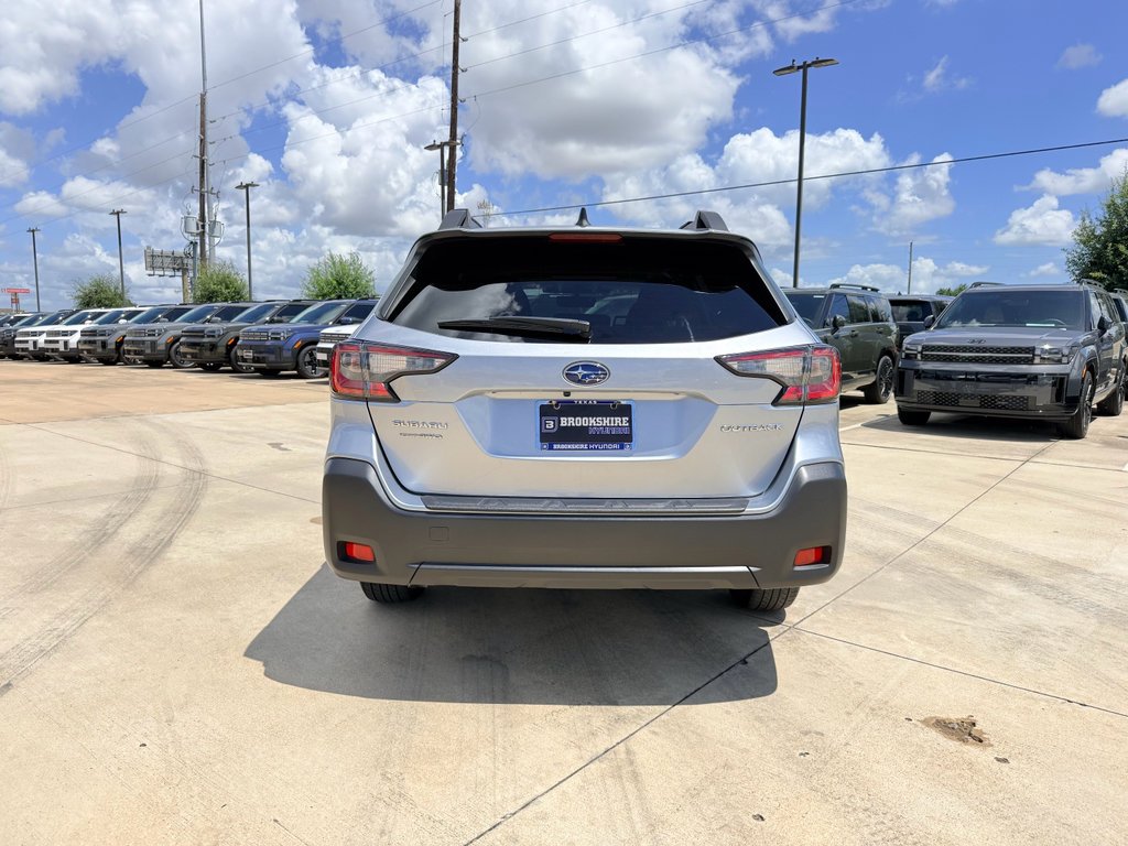 Used 2025 Ice Silver Metallic Subaru Premium image 8