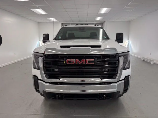 New 2026 Summit White GMC Pro image 2