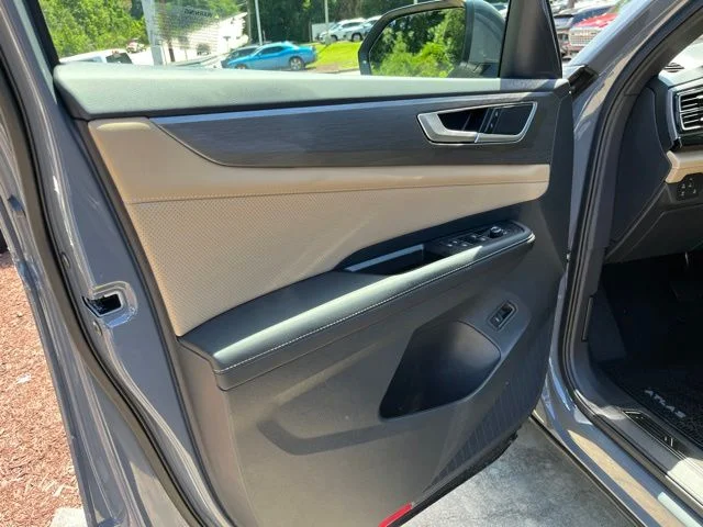 New 2026 Gray Volkswagen 2.0T SE w/Technology image 5