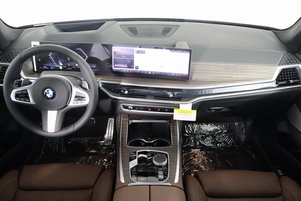 New 2027 Manhattan Green Metallic BMW xDrive40i image 4