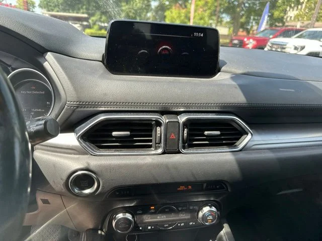Used 2018 White Mazda Touring image 21