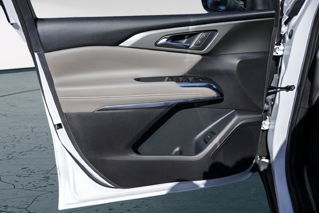 2026 Chevrolet Traverse LT - Photo 24