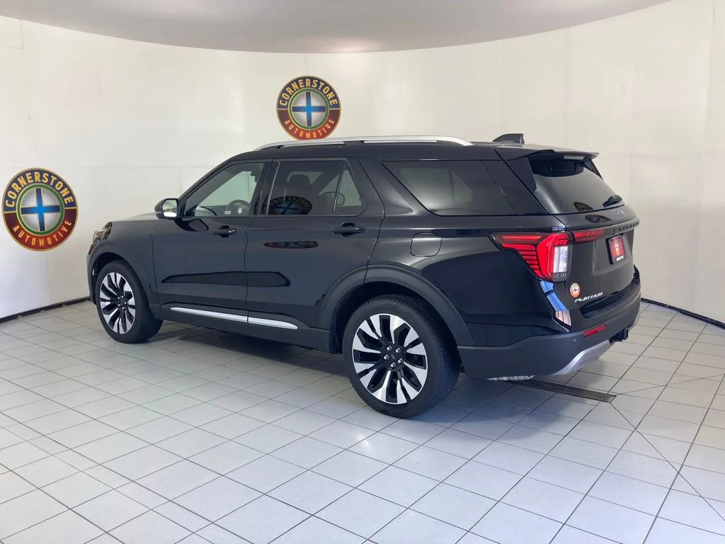 Used 2025 Black Ford Platinum image 24