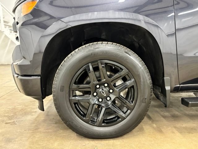 Used 2023 Gray Chevrolet Custom image 10