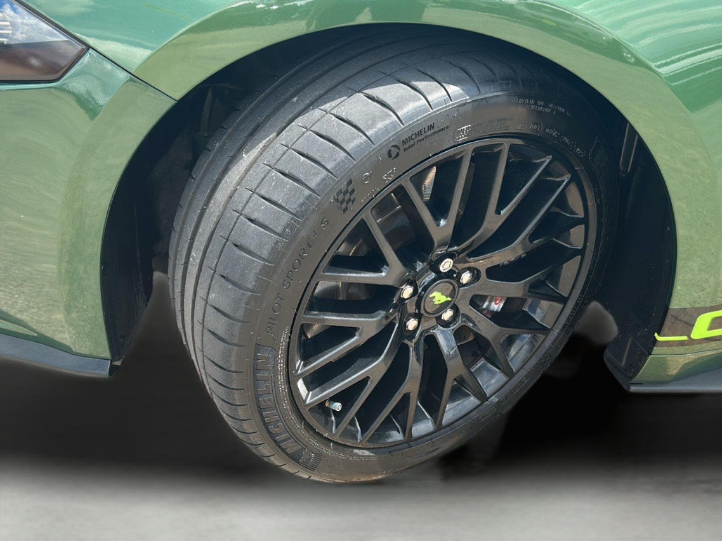 Used 2022 Eruption Green Ford GT Premium image 28