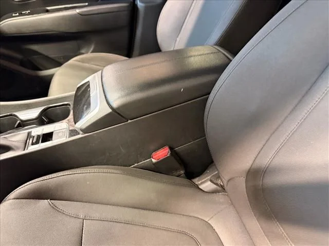 Used 2022 Gray Hyundai SE image 21