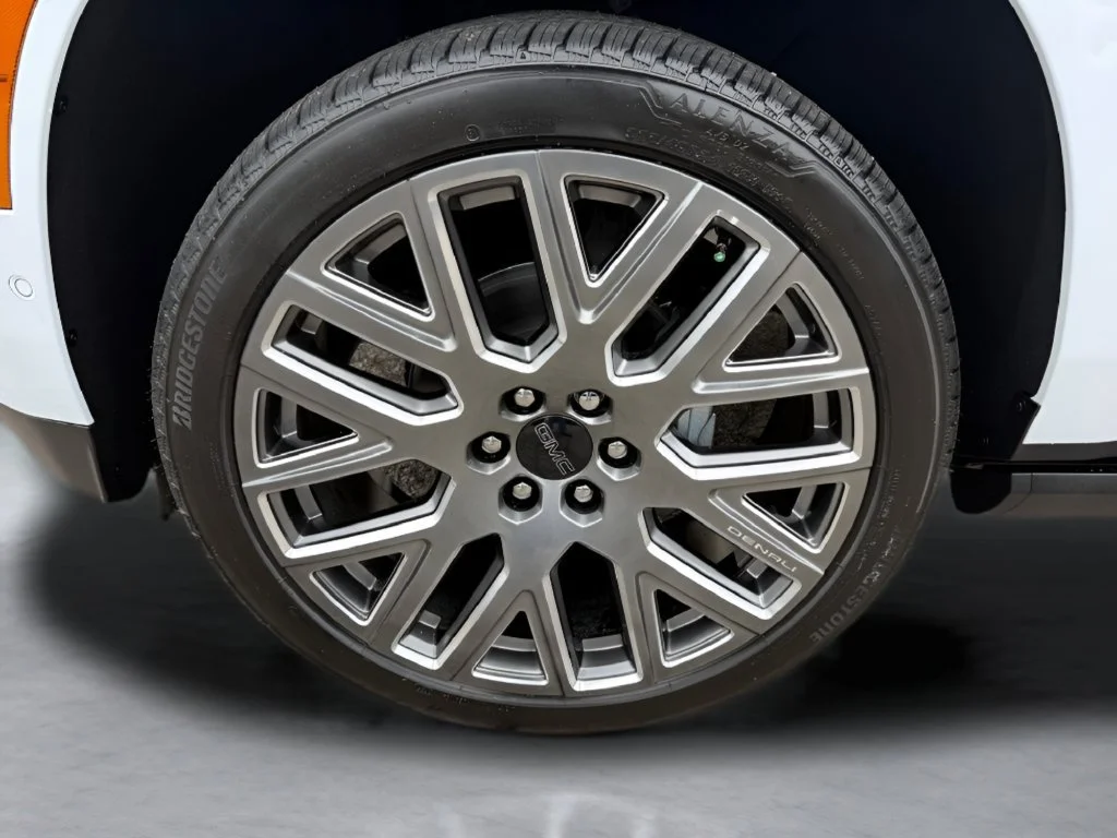 New 2026 Glacier White Tricoat GMC Denali Ultimate image 43