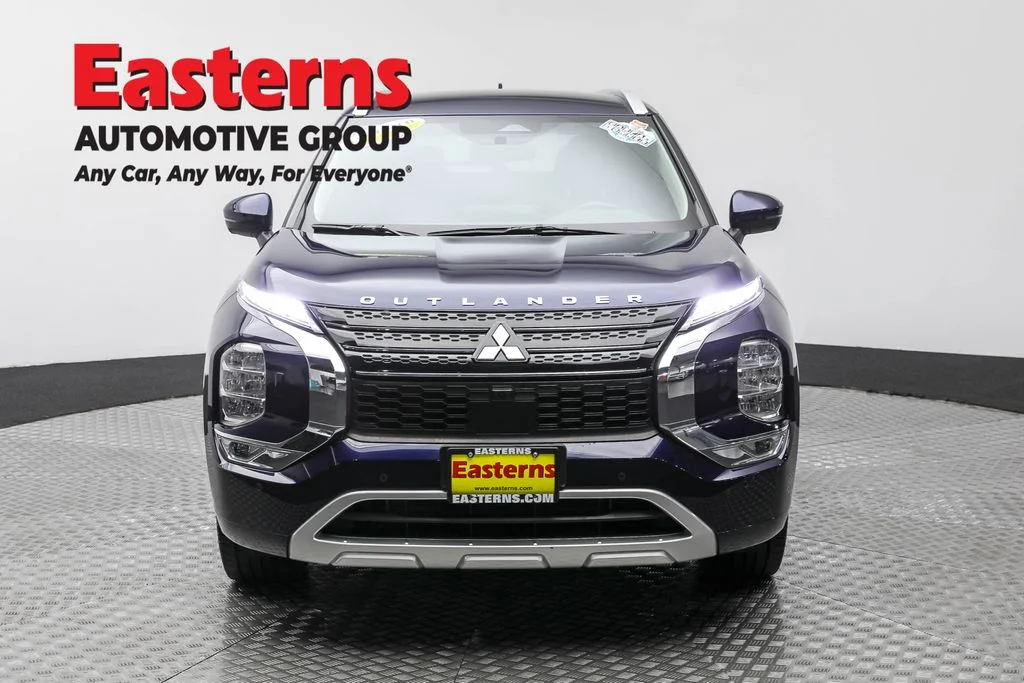 Used 2023 Blue Mitsubishi SEL image 2