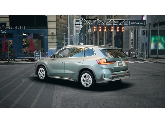 New 2026 Cape York Green Metallic BMW  image 2