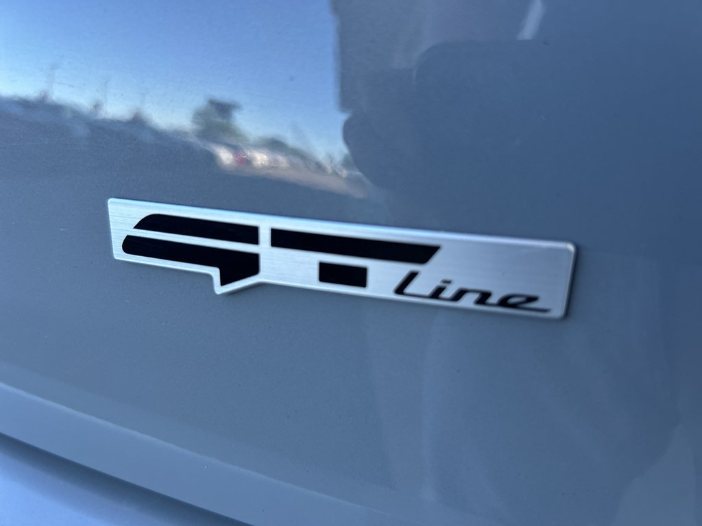 Used 2025 Wolf Gray Kia GT-Line image 8