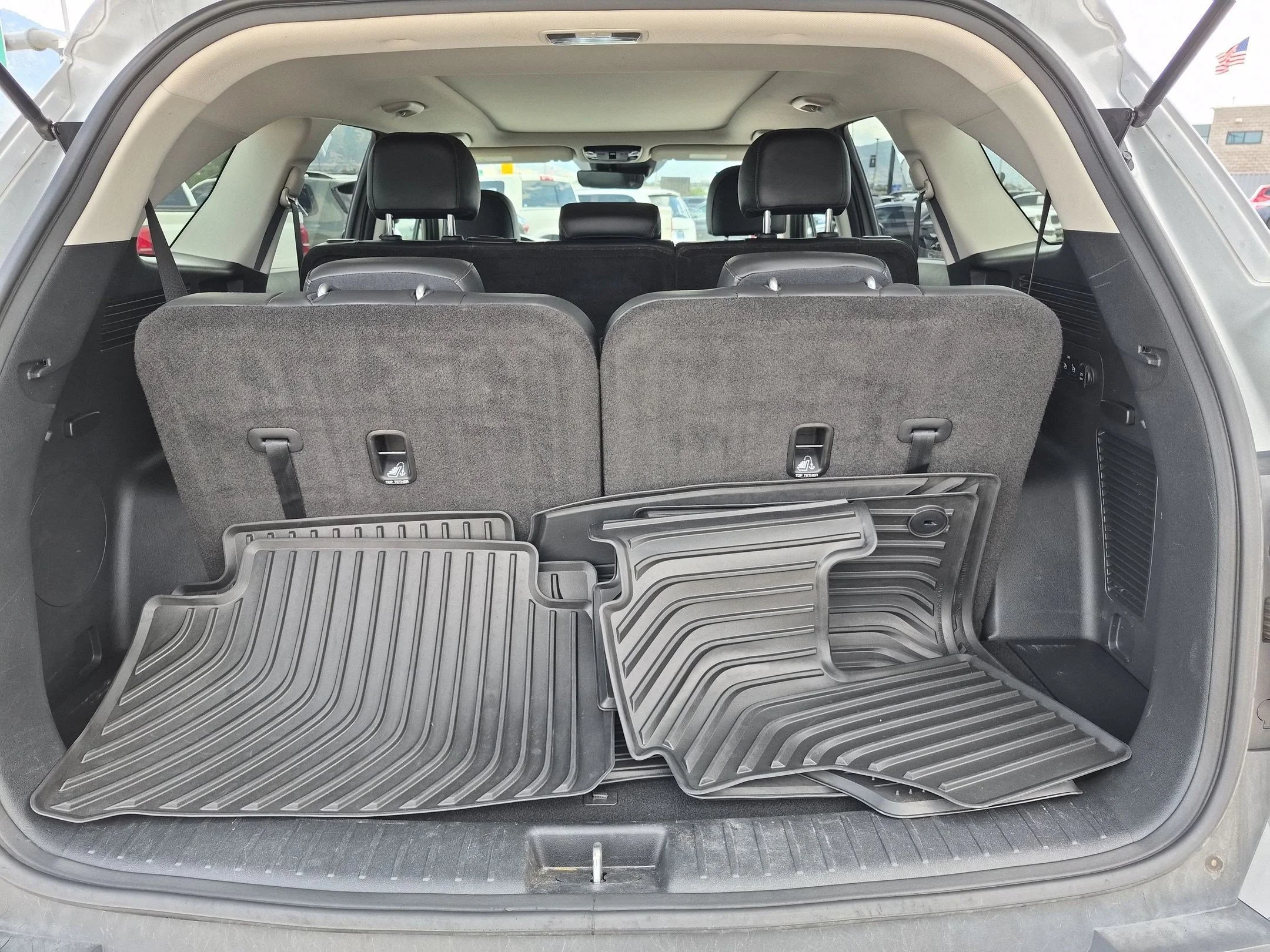 Used 2023 Wolf Gray Kia X-Line S image 34