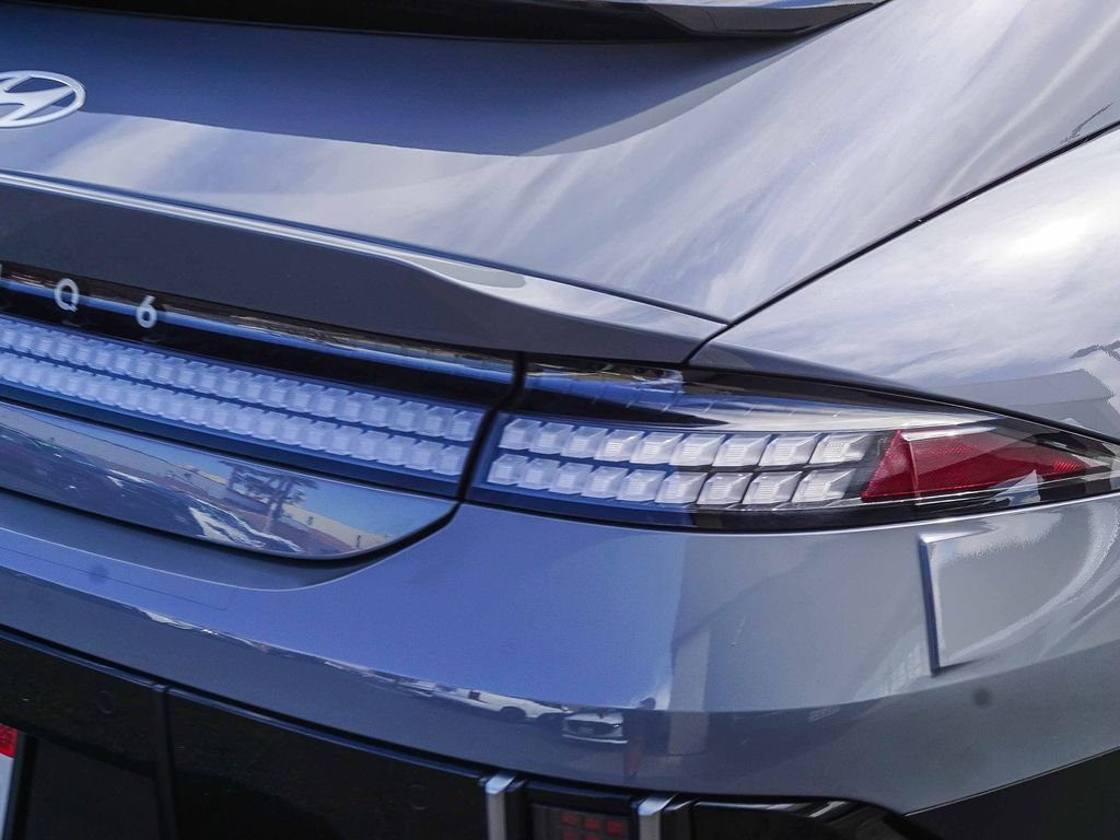 Used 2023 Blue Hyundai SEL image 7