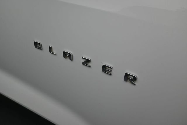 Used 2022 Summit White Chevrolet LT image 27