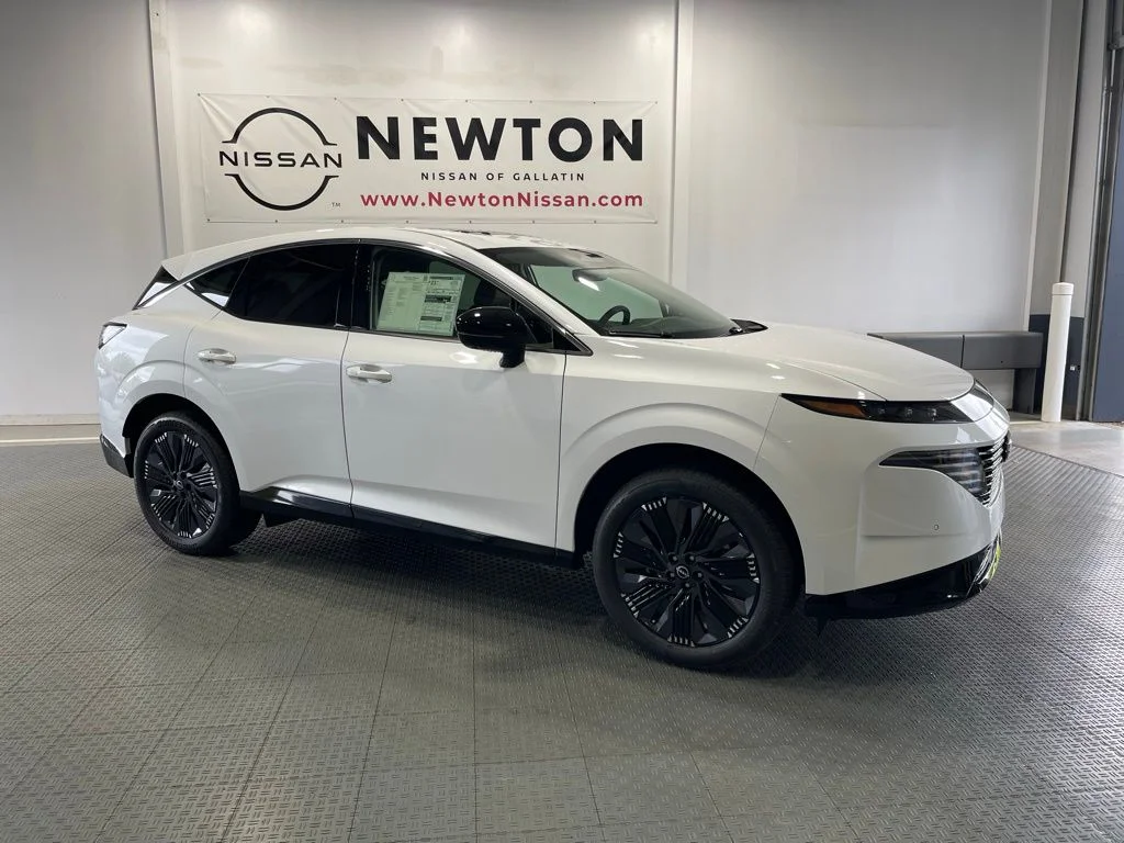New 2026 Everest White Pearl TriCoat Nissan Platinum image 2