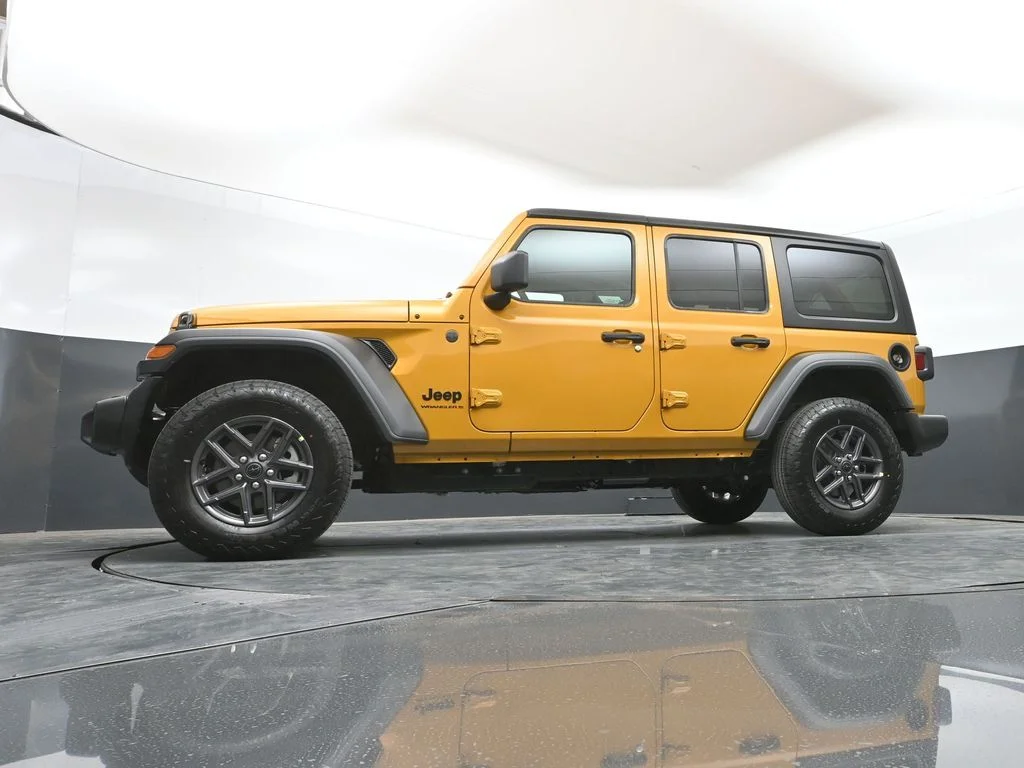 New 2026 Goldilocks Exterior Paint Jeep Sport S image 50