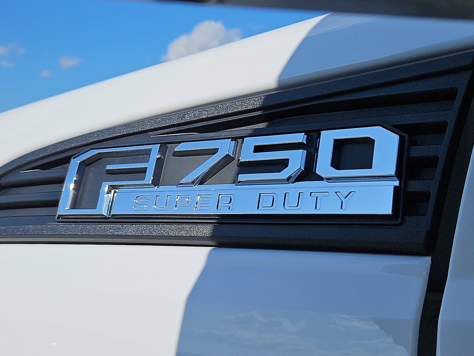 New 2025 White Ford Base image 19