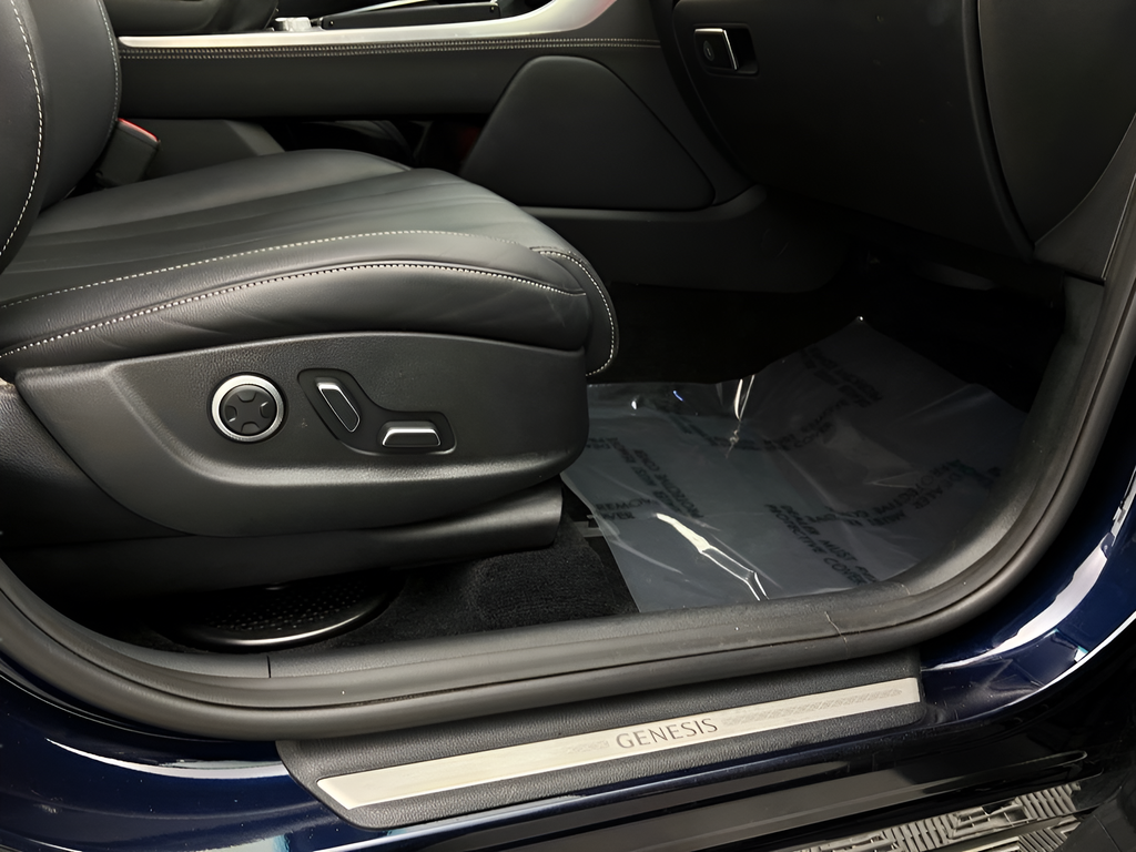 Used 2024 Capri Blue Genesis 2.5T image 14