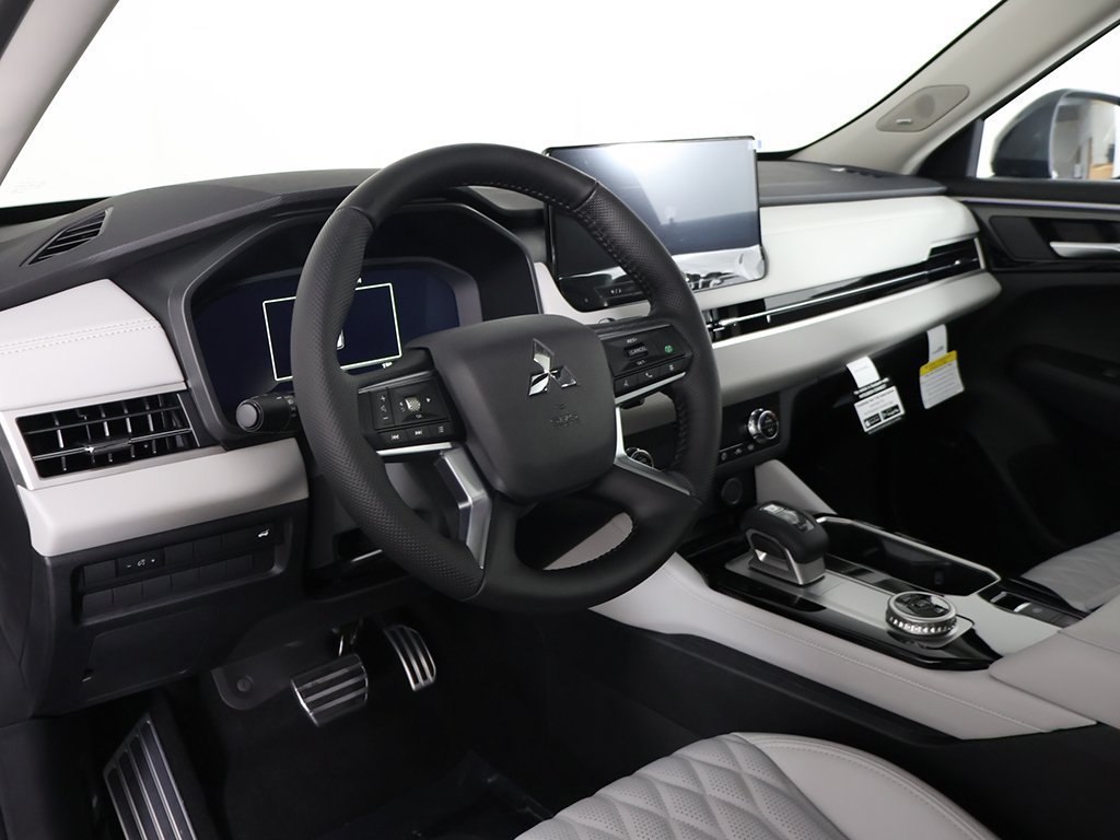 Used 2025 Black Mitsubishi SEL image 30