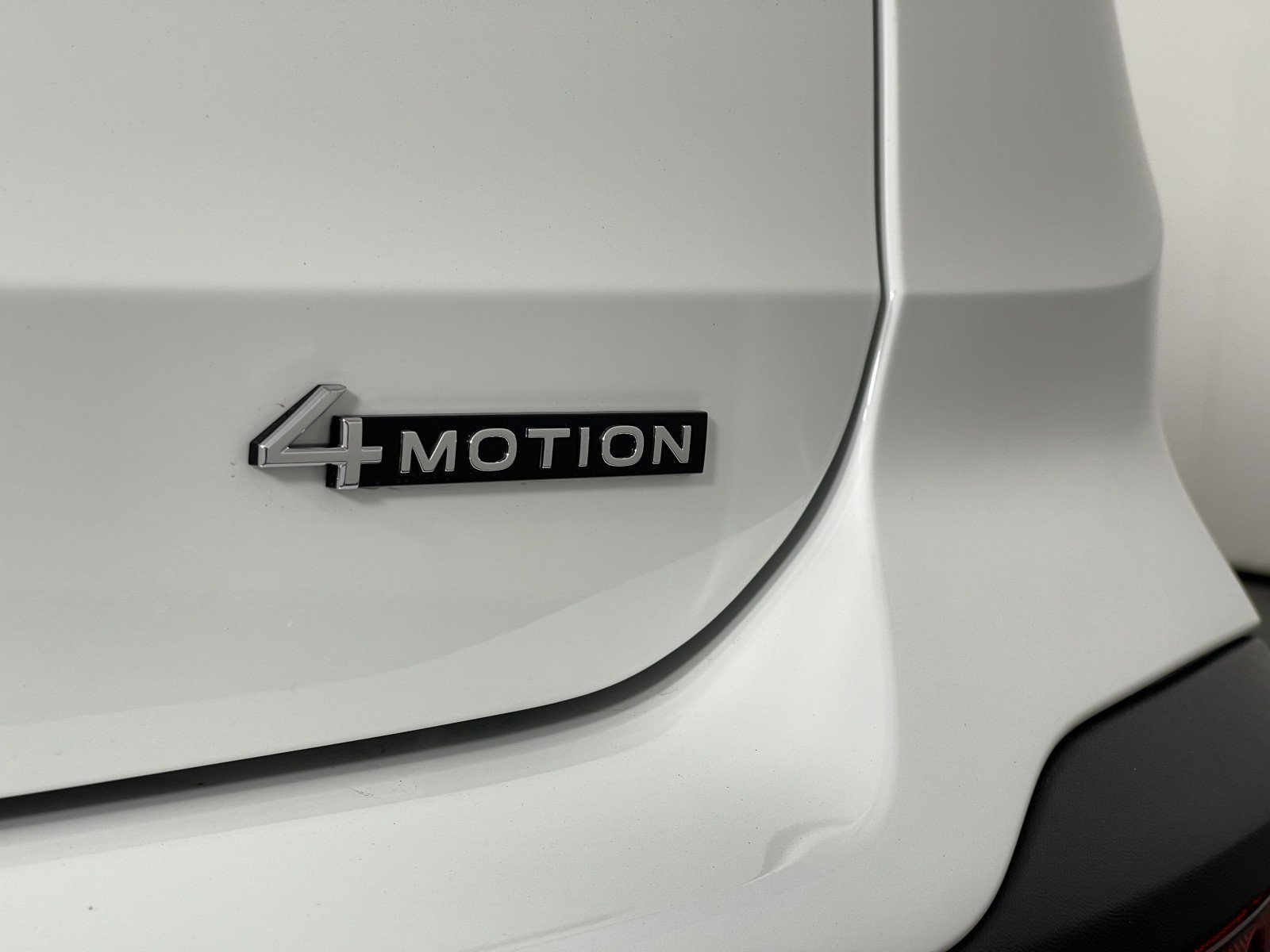 2025 Volkswagen Taos SE - Photo 16