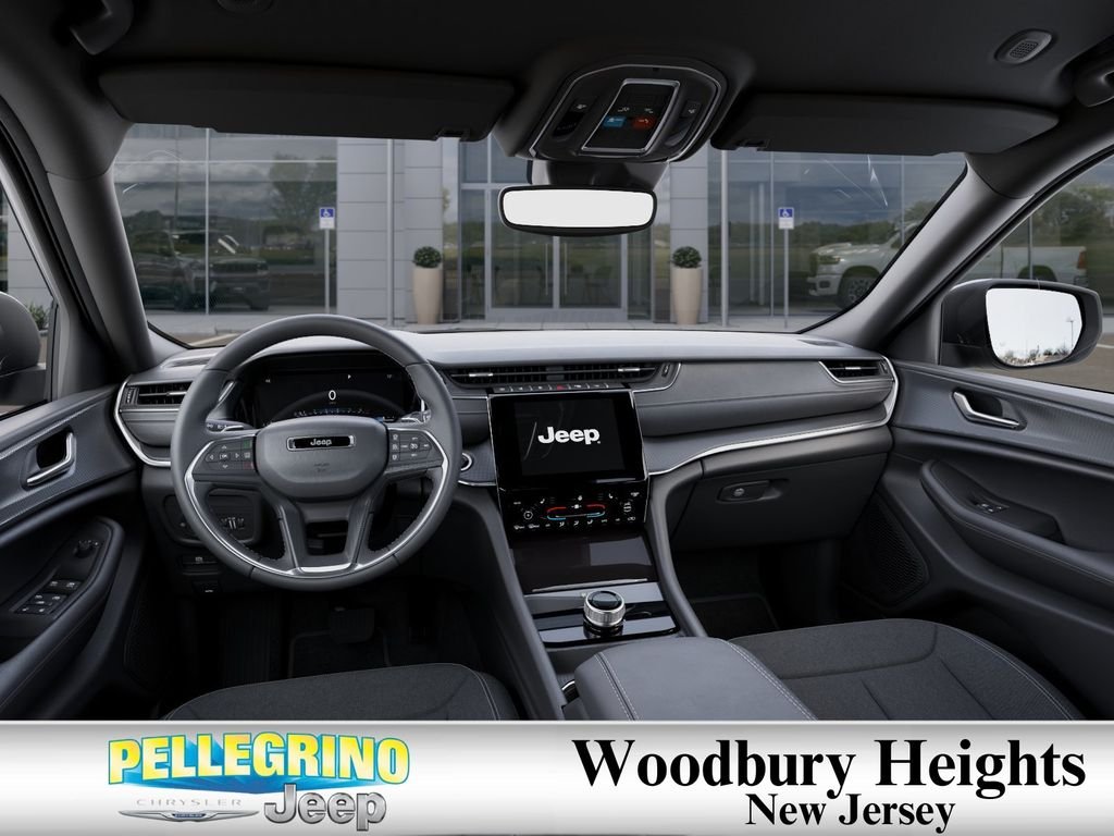 New 2026 Diamond Black Crystal Pearl-Coat Exterior Paint Jeep Laredo X image 14