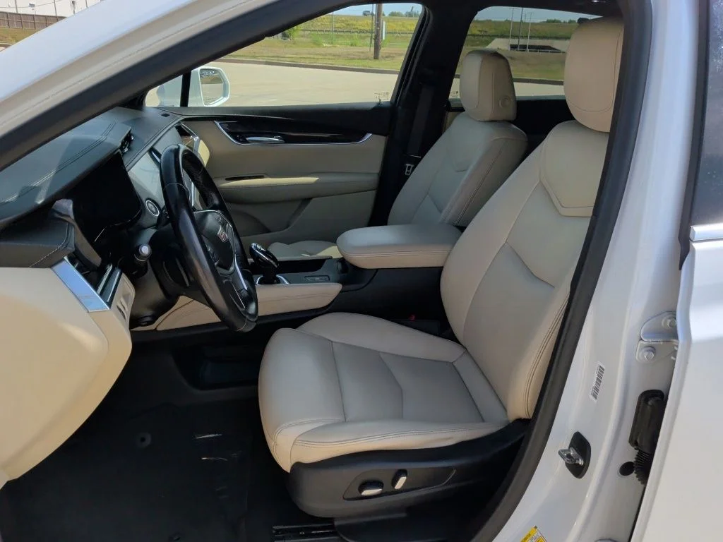 Used 2019 White Cadillac Base image 12