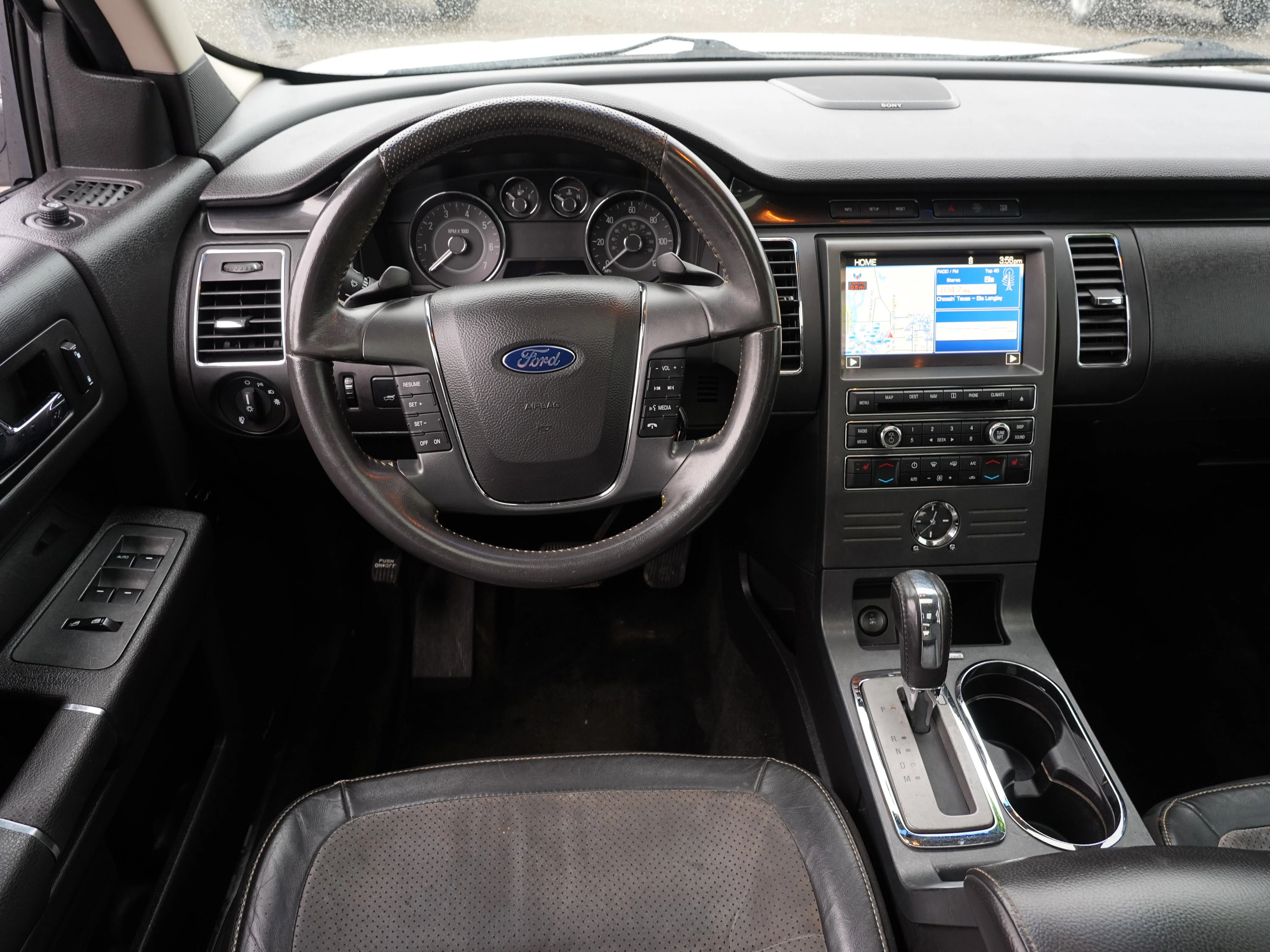 2011 Ford Flex Titanium - Photo 19