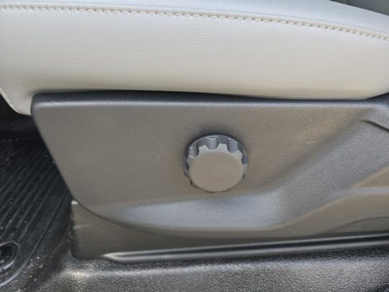 2025 Ford F-350 Super Duty Chassis Cab XL - Photo 10