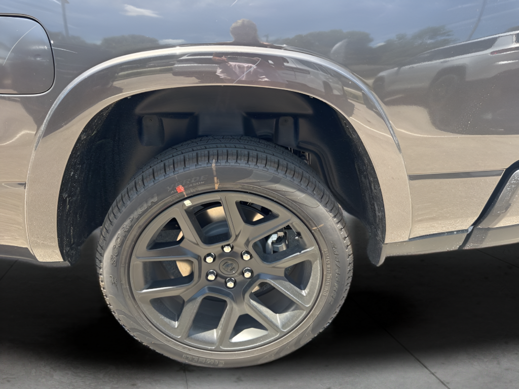 New 2026 Granite Crystal Metallic Clear-Coat Exterior Paint RAM Laramie image 23