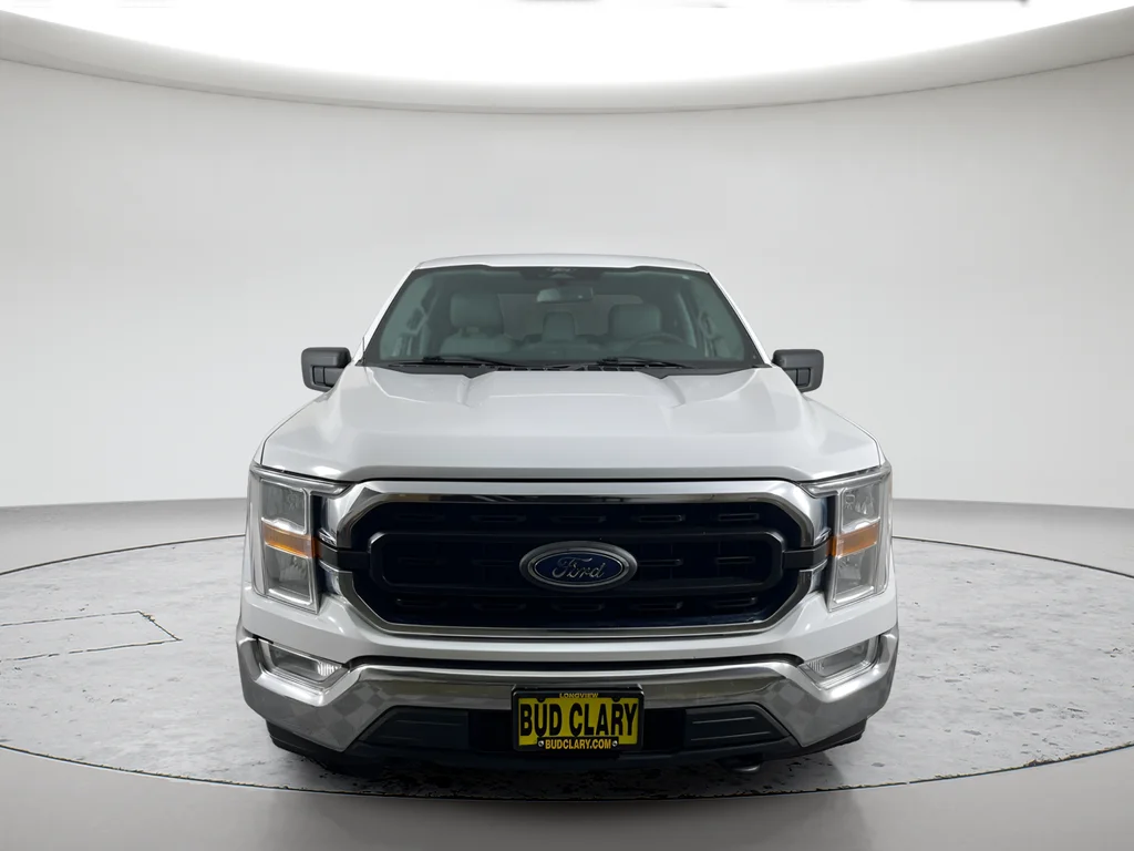 Used 2021 White Ford XLT image 3
