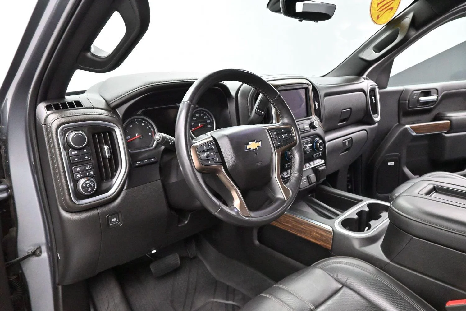 Used 2019 Satin Steel Metallic Chevrolet High Country image 16