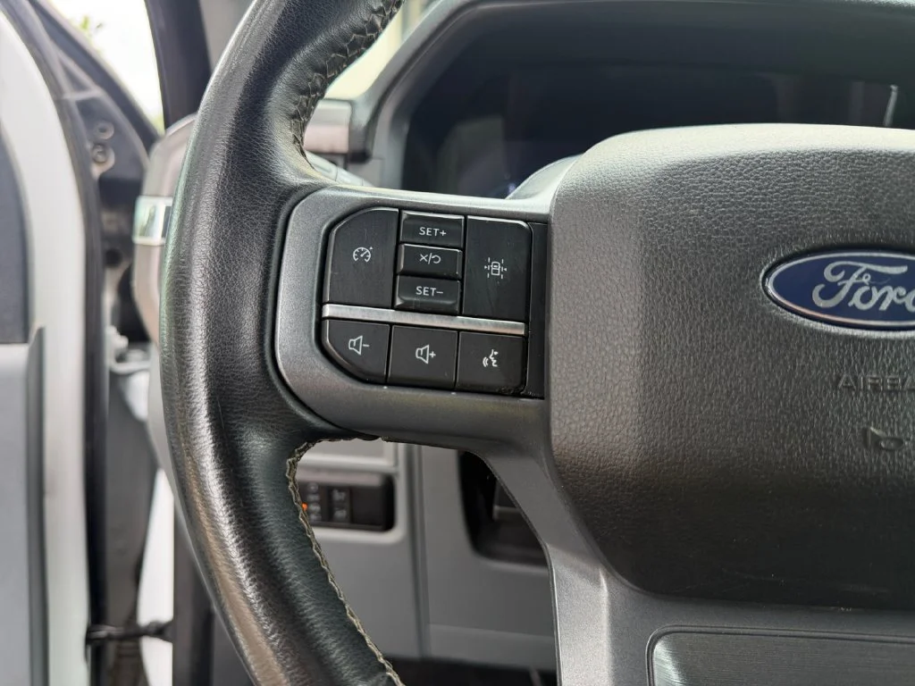 Used 2025 White Ford XLT image 24