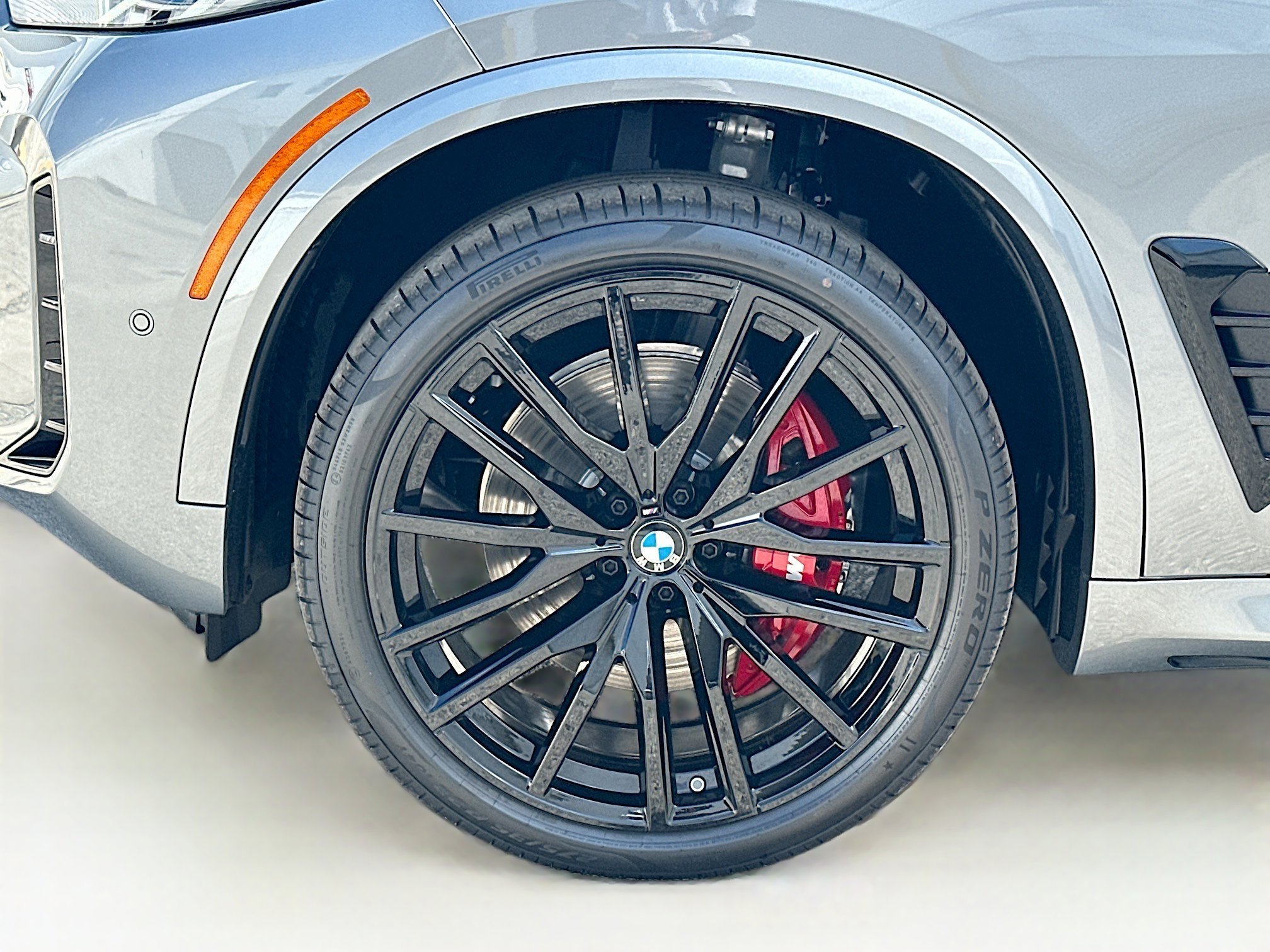 New 2026 Skyscraper Grey Metallic BMW sDrive40i image 25
