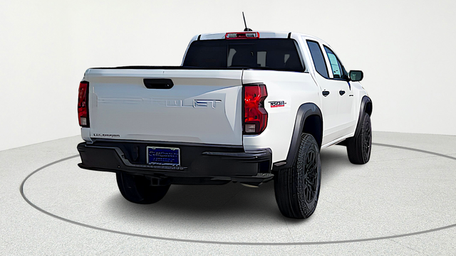 New 2026 White Chevrolet Trail Boss image 7