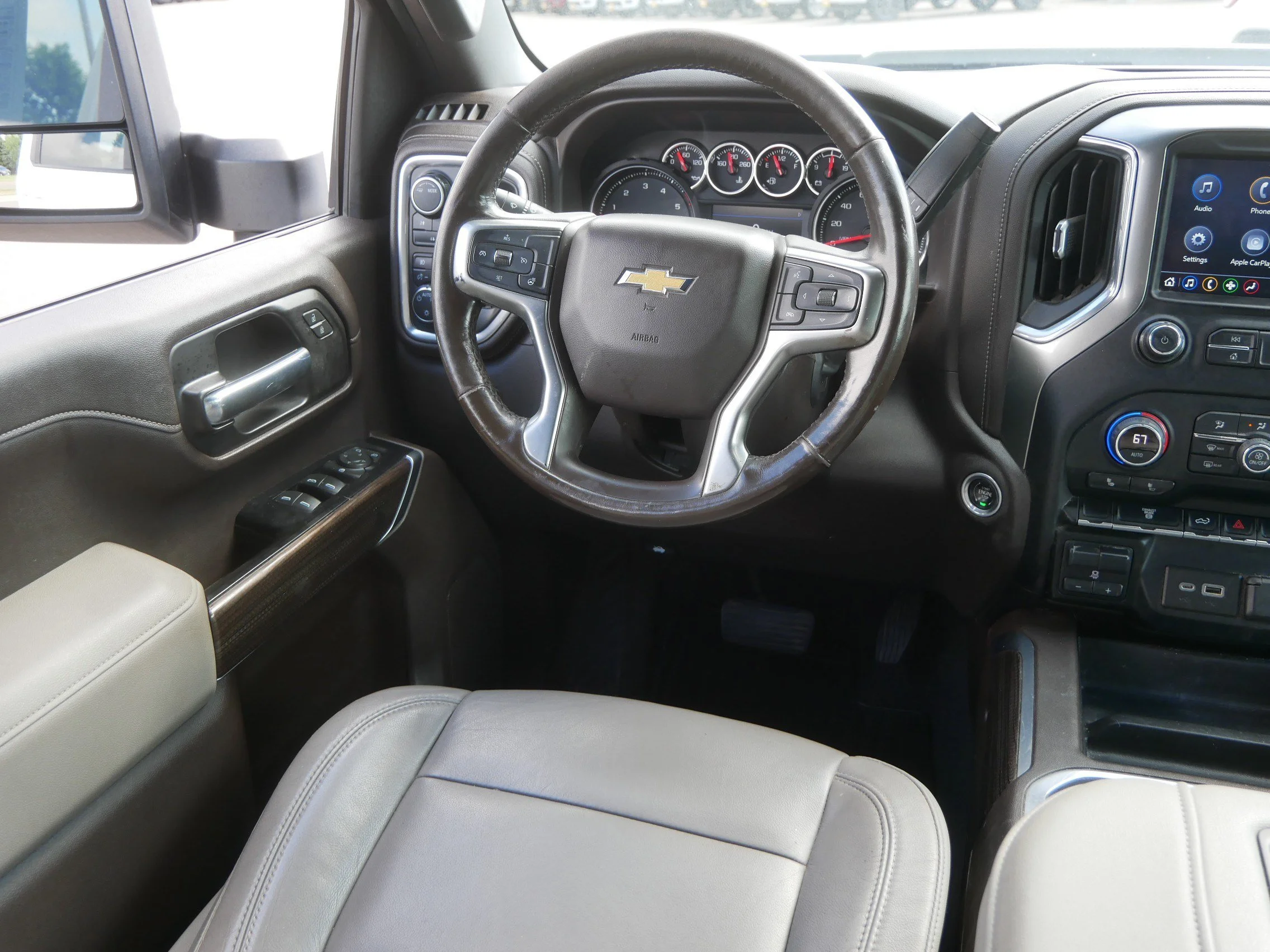 Used 2020 Summit White Chevrolet LT image 9
