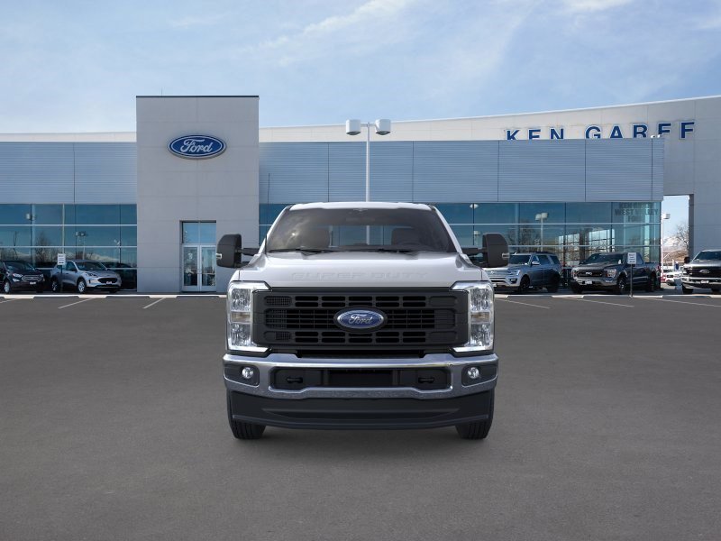 New 2026 Iconic Silver Metallic Ford XL image 7