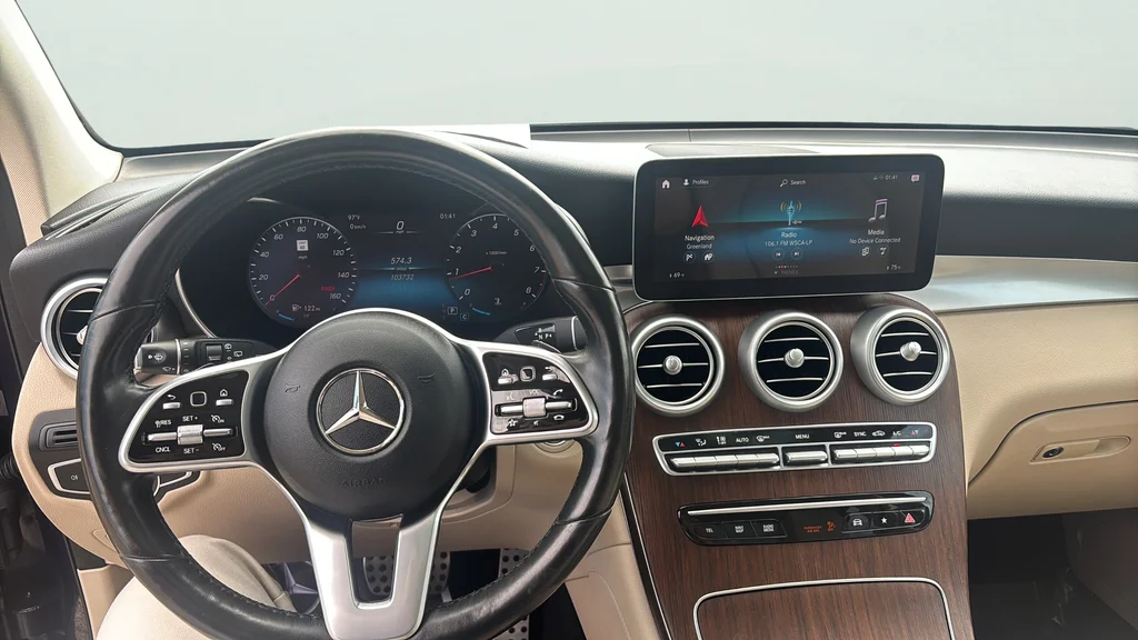 Used 2021  Mercedes-Benz GLC 300 image 14