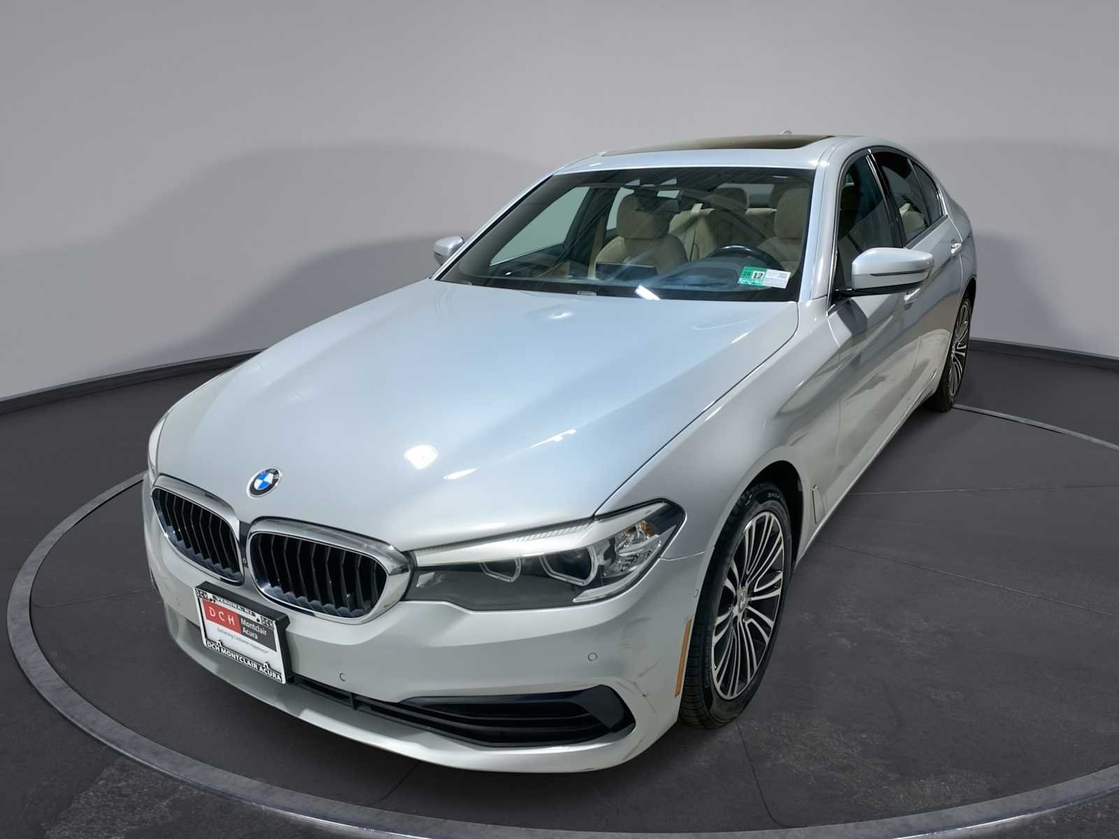2019 BMW 5 Series 540i xDrive Sedan's photo