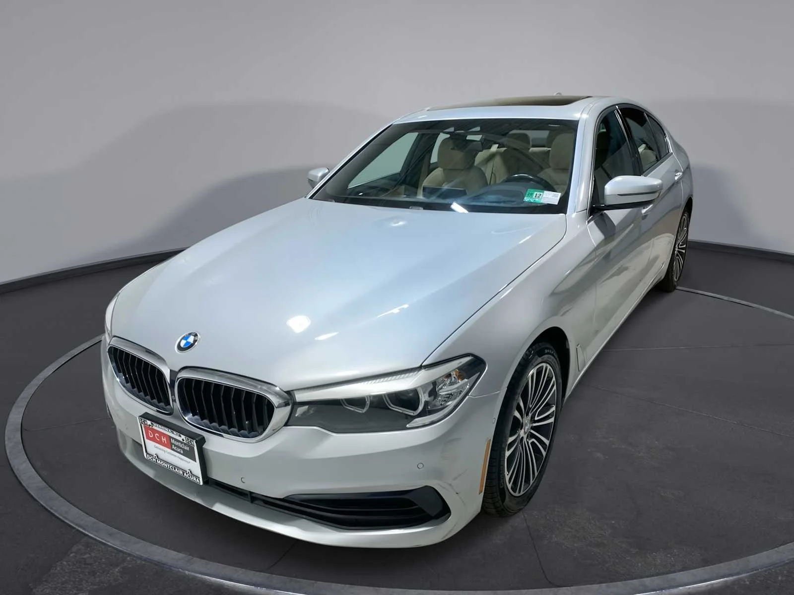 2019 BMW 5 Series 540i xDrive Sedan's photo