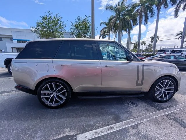 Used 2024 Gold Land Rover SE image 8