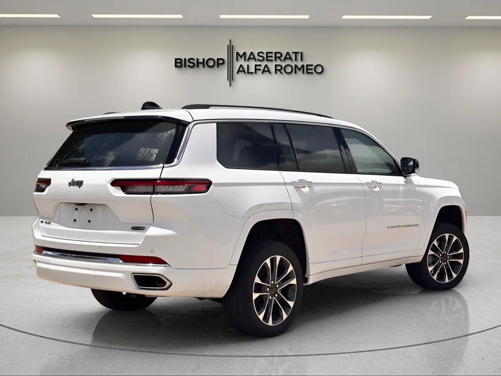 Used 2023 White/off-white Jeep Overland image 5