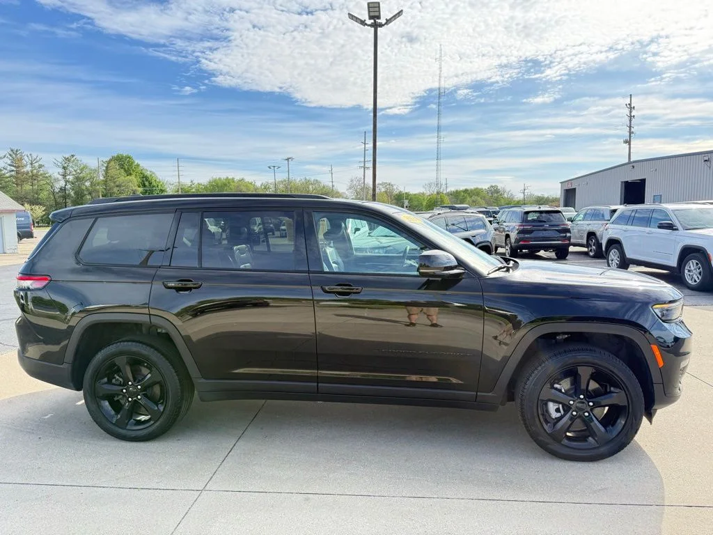 Used 2024 Black Jeep Limited image 8