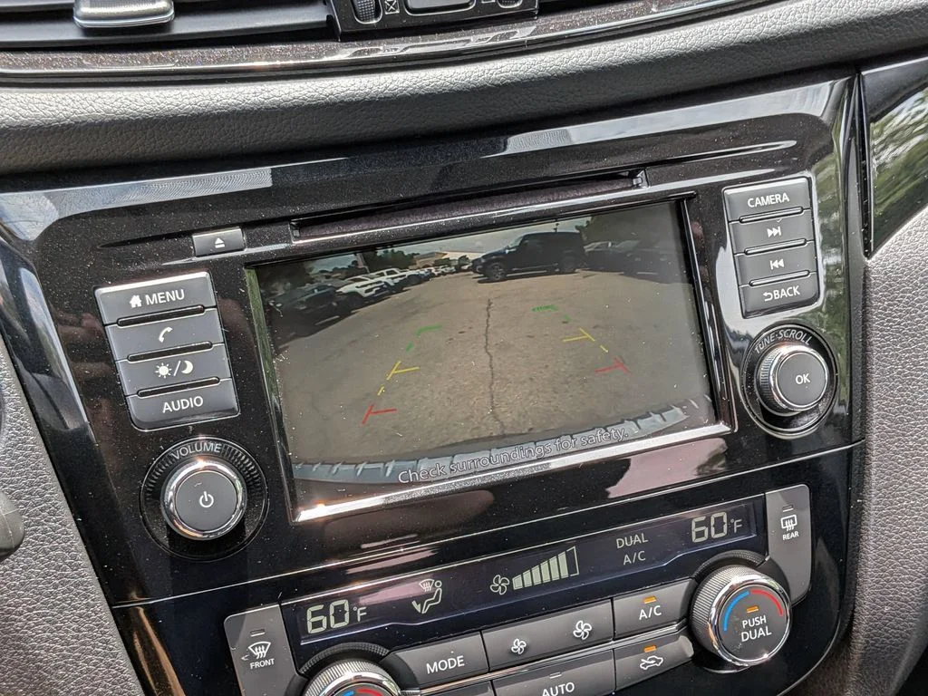 Used 2021 Gray Nissan SV image 18