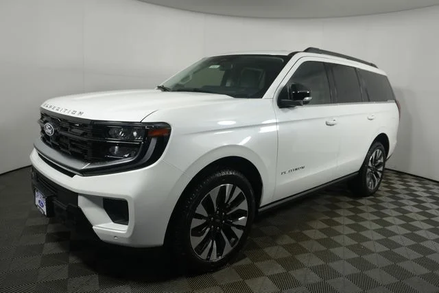New 2027 Star White Metallic Tri-Coat Ford Platinum image 6