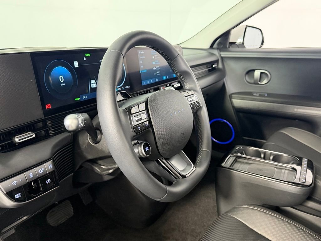 Used 2025 White Hyundai Limited image 24