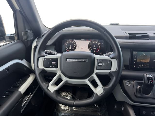 Used 2023 White Land Rover S image 13