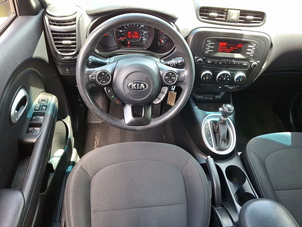 Used 2014 Green Kia Base image 11
